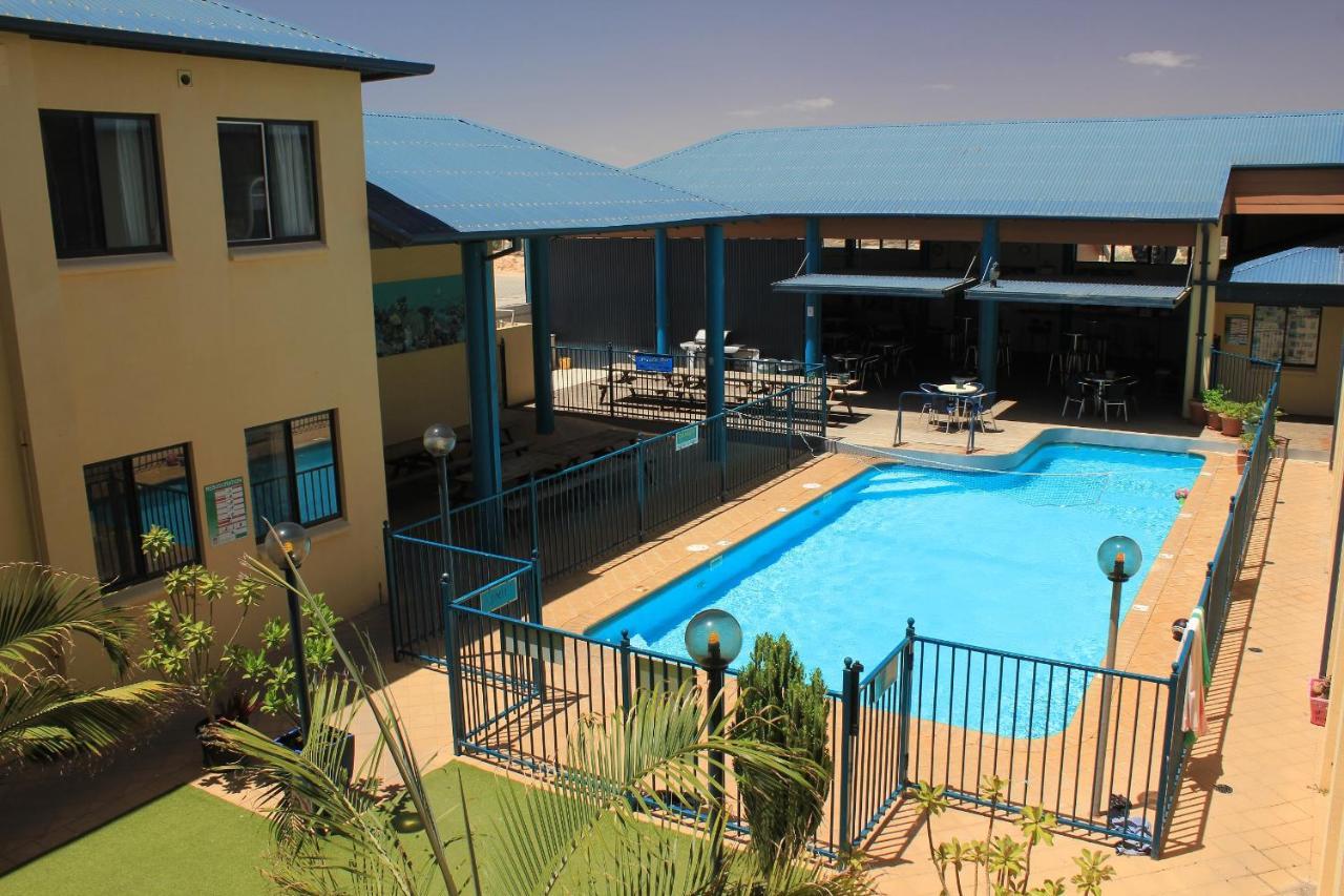 Ningaloo Coral Bay Backpackers Vandrarhem Exteriör bild